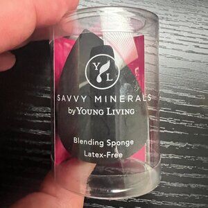 Savvy Minerals by Young Living Blending Sponge - BRAND NEW!!